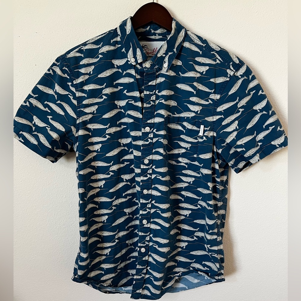 Chubbies “The Arctic Water” Button Down Polo Size M